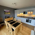 3 Bedroom * 安布尔塞德